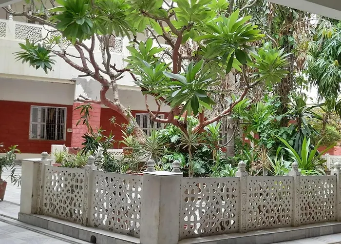 Hotel Tourists Rest House
